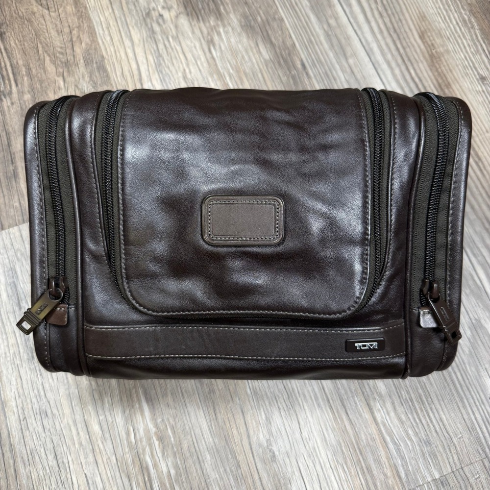 Tumi Alpha Brown Leather Hanging Travel Kit Dopp Bag 92191BH